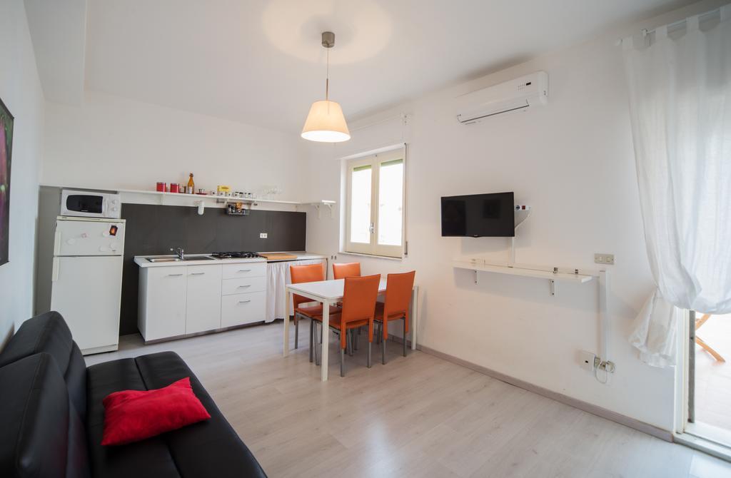 Apartamento La Terrazza Sul Mare Letojanni Exterior foto
